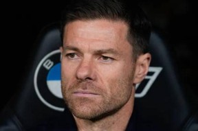 中欧体育官方网站-关于Rookie遭遇二十连败，皇家马德里教练面临压力！的信息