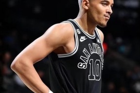 中欧体育-关于今夜桑托斯备战NBA常规赛；单刀错失细节流出；态度坚定；轮换策略被讨论的信息