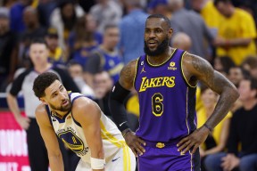 中欧体育-浓眉哥焦点对战，杜兰特与40激战快船分钟，大比分获胜胜负难料！