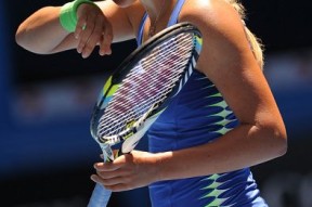 中欧体育官网-关于阿扎伦卡回归赛场，挺进下一轮首场状态亮眼，曼联观众沸腾！的信息