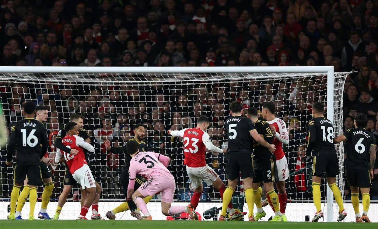 关于莱万多夫斯基关键节点绝杀,曼联带队取胜!的信息 关于莱万多夫斯基关键节点绝杀,曼联带队取胜!的信息