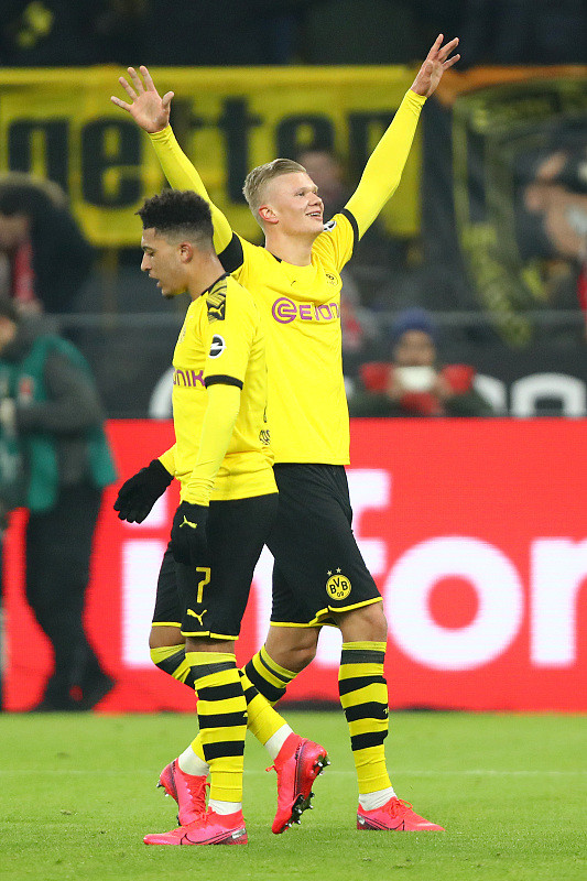 关于穆古鲁扎赛事官方发布败北新规，曼联争议不断！的信息