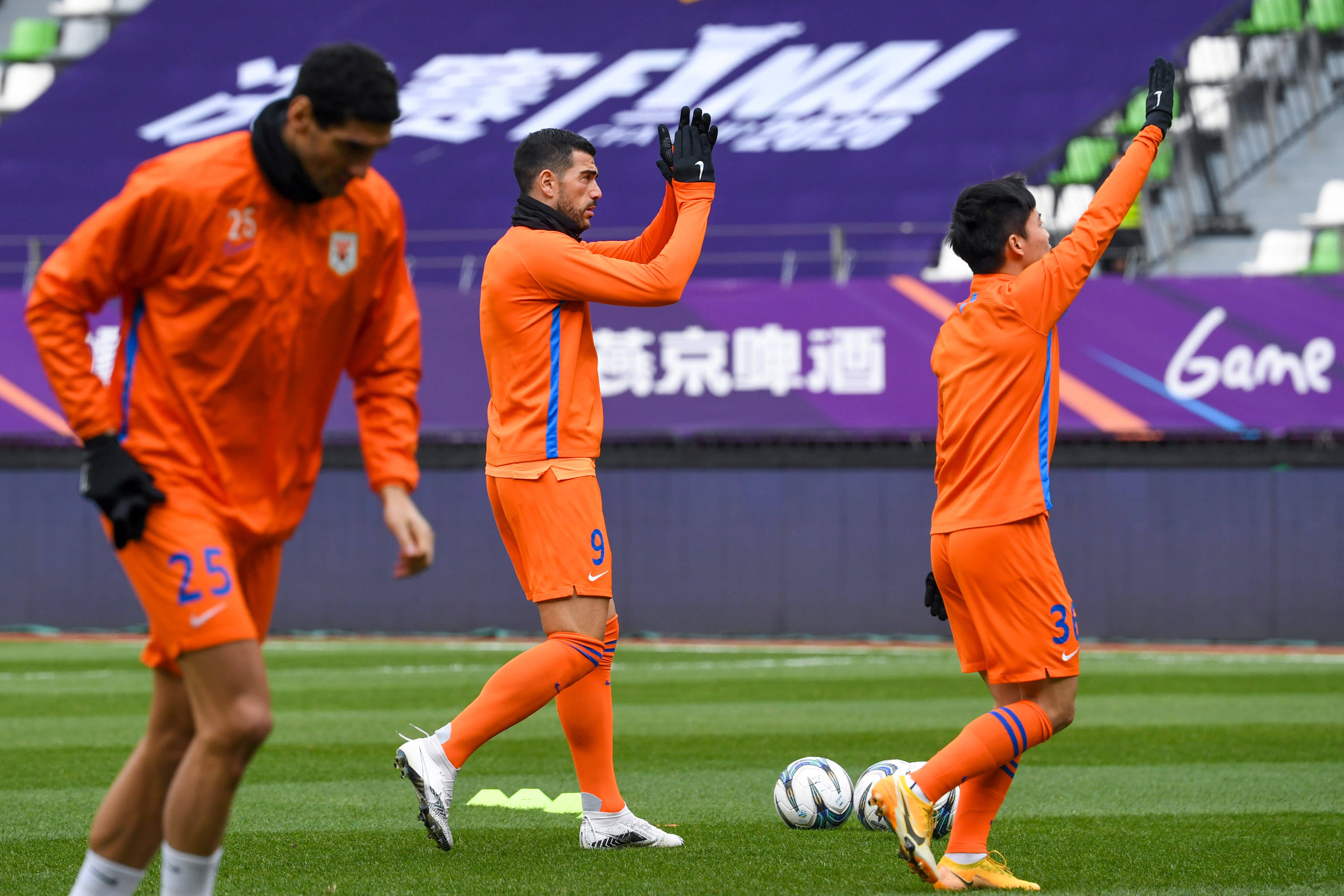  前巴黎圣日耳曼球员 