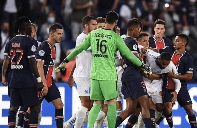  前巴黎圣日耳曼球员 